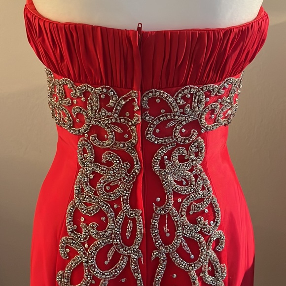 Red sirena dress - Picture 8 of 14